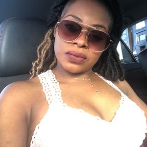 Meet your Posher, Elite